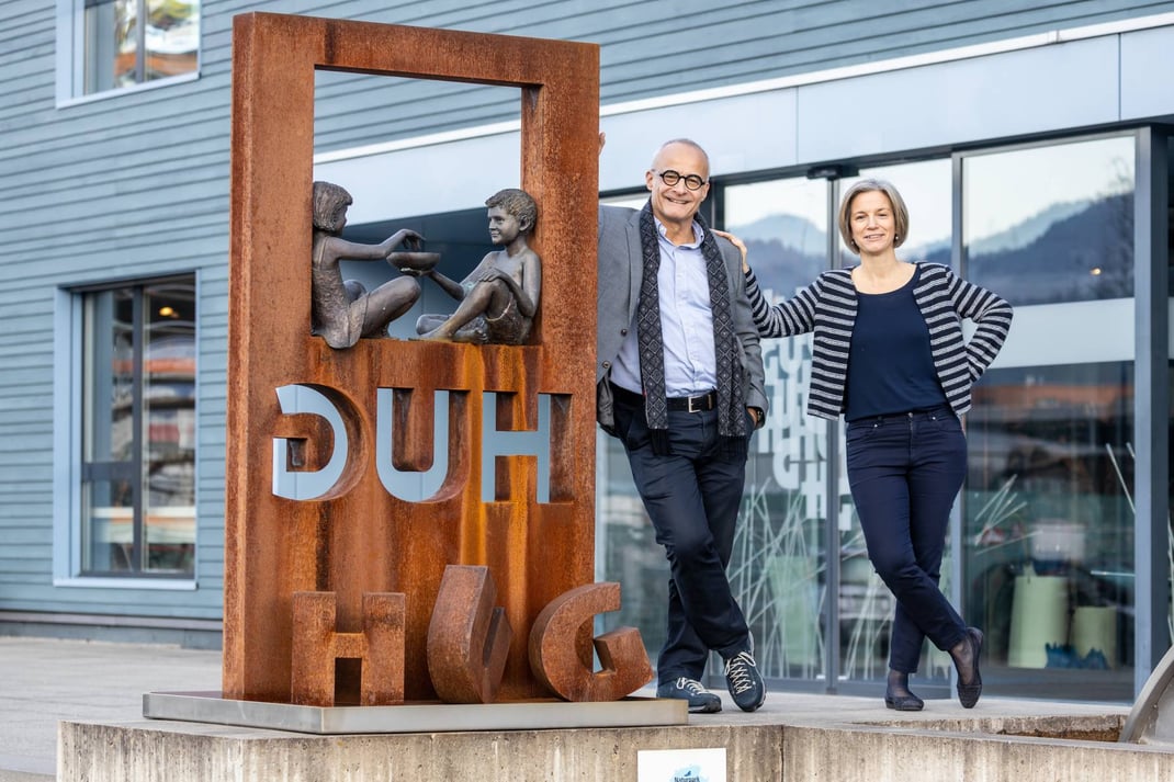 Per 1. Januar 2020 wurde an der Spitze der Geschäftsleitung der HUG-Backwaren-Gruppe in Malters/Luzern ein neues Co-Leitungsmodell eingeführt. Andreas Hug (4. Generation) und Anna Hug (5. Generation) teilen sich die Leitung der HUG AG.