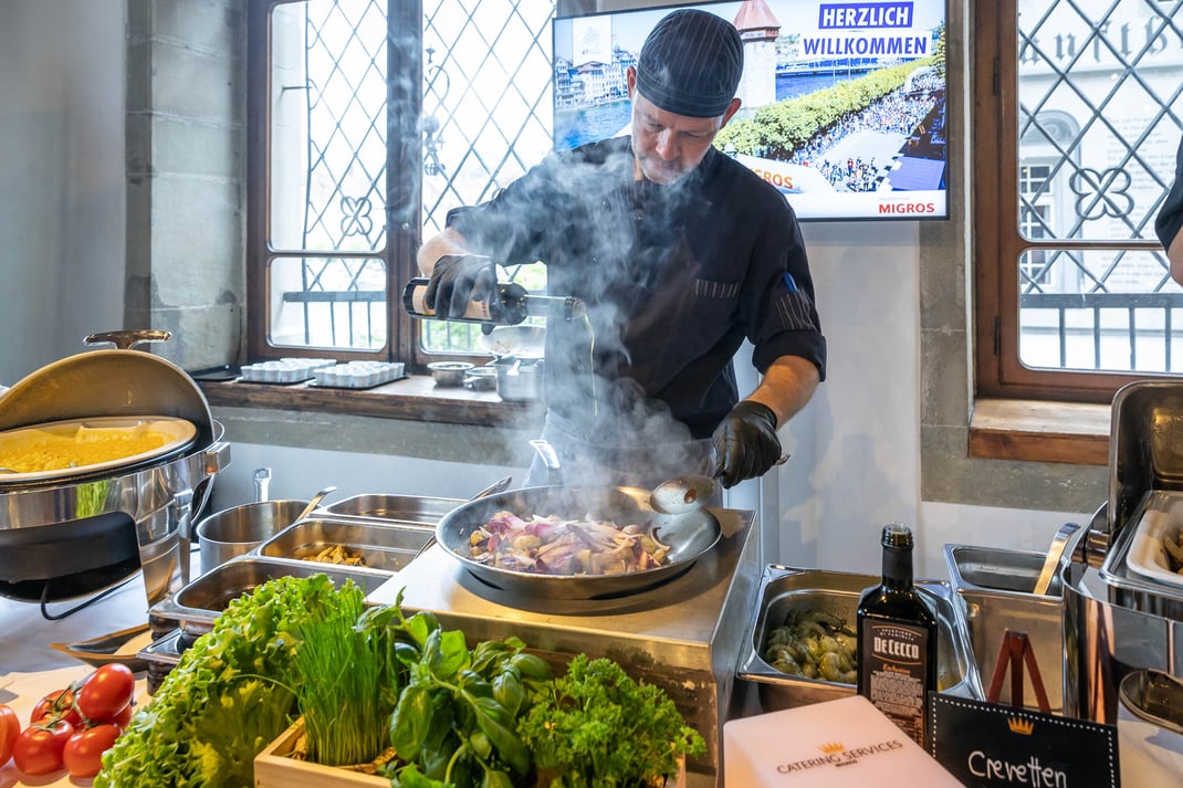Catering Services der Migros Luzern am Luzerner Stadtlauf - Fotos by Thomi Studhalter, faszination fotografie, Willisau