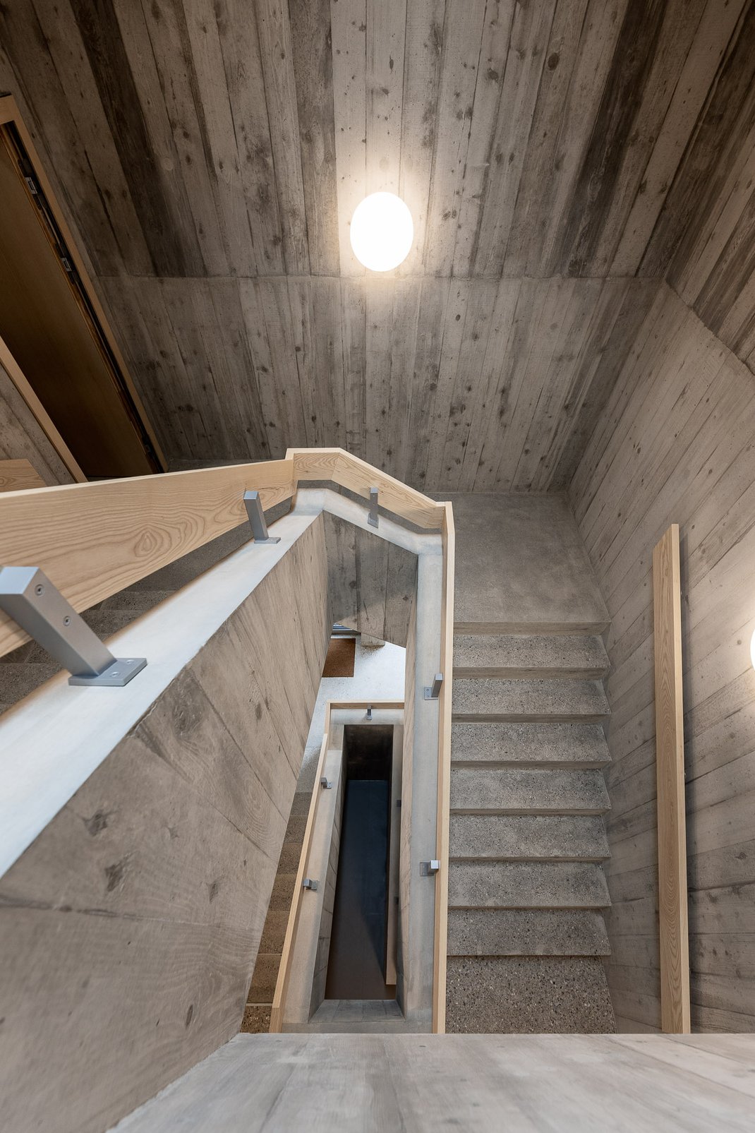 Baureag Architekten AG: Sanierung Bestandesbau SWS Medien AG - Fotos by Thomi Studhalter, faszination fotografie, Willisau