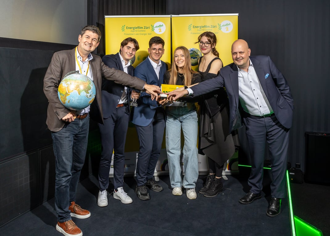 Den letzten Award vergaben die 300 Gäste im Saal. Die Anwesenden wählten mit ihrer Stimme via Smartphone die für sie besten Produktionen. Die Wahl des Publikums-Award fiel auf die Produktion «Emotional switch» von Dario Stamm und Sebastian Hamburger..