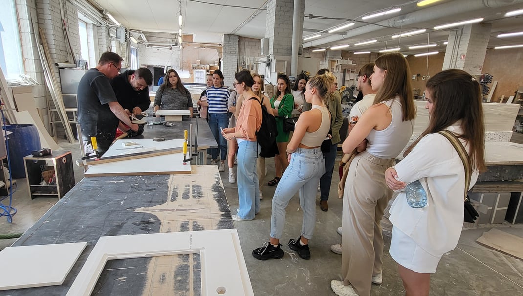 Young interior designers visit Gforma production headquarters