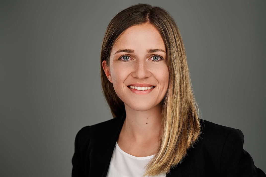 Professionell-Modern-Business-Portrait-Frau-Nollenberger-Fotografie-Lauffen-am-Neckar-Heilbronn
