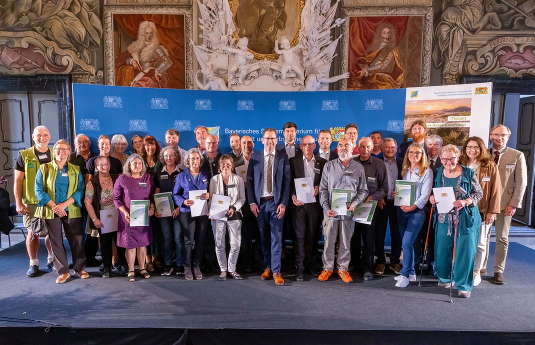 Auszeichnung "Grüner Engel" Gruppenfoto  ©StMUV