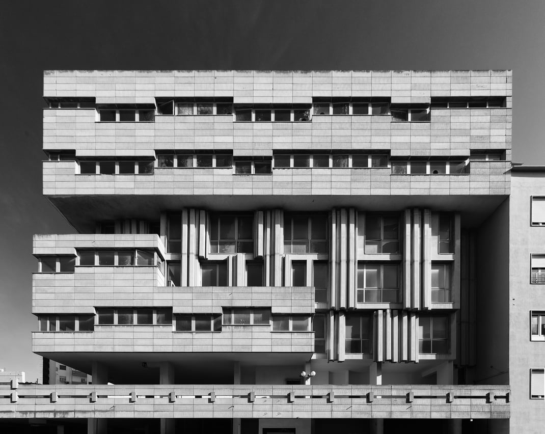 Luca Di Bartolo, architetto fotografo, videomaker Servizi fotografici e video per  architettura, fotografia industriale aziendale, commerciale e immobiliare a Cagliari e in Sardegna. Servizio fotografico e video per  matrimonio e cerimonie, moda e fashion