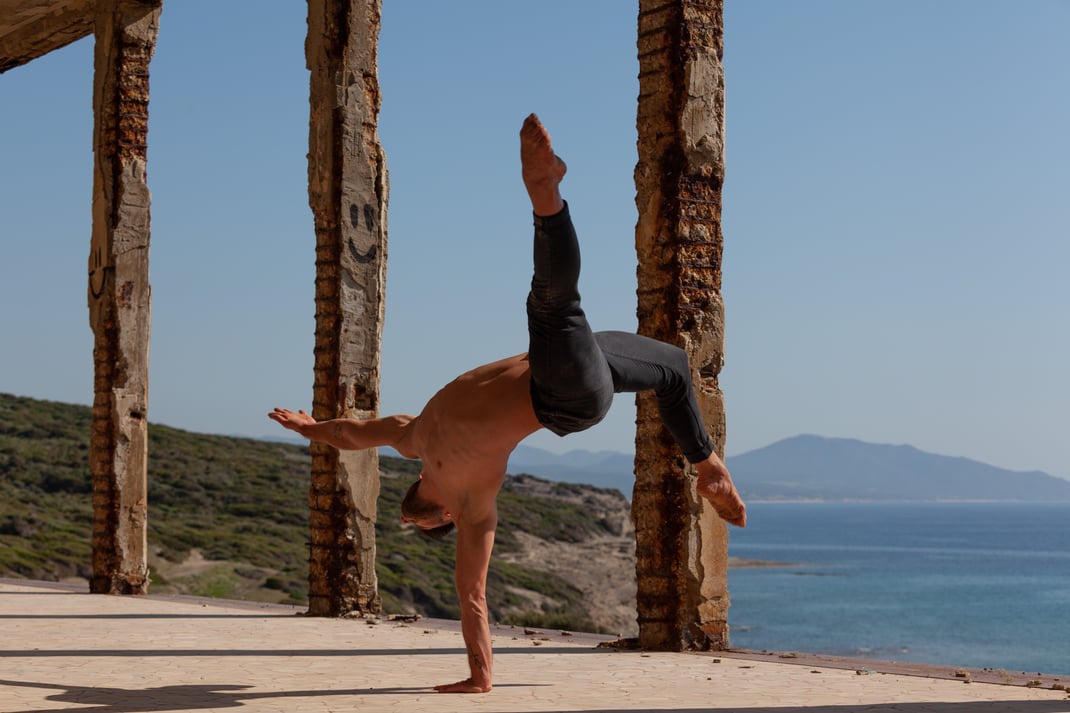 Servizi fotografici, servizi video per la danza e il teatro, cagliari e sardegna, saggi, eventi , balletto, ballerine e ballerini, videomaker, video danza, videodance, screendance. regia cinema videoclip moda fashion architettura immobilare