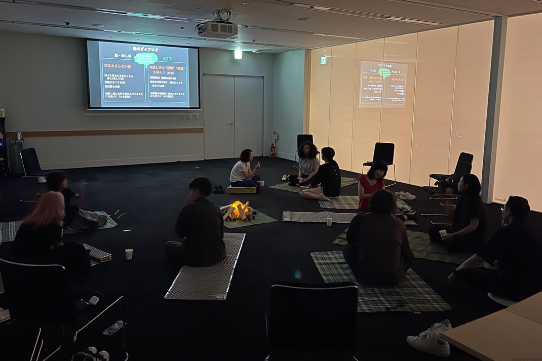 街での対話（六本木ヒルズで）