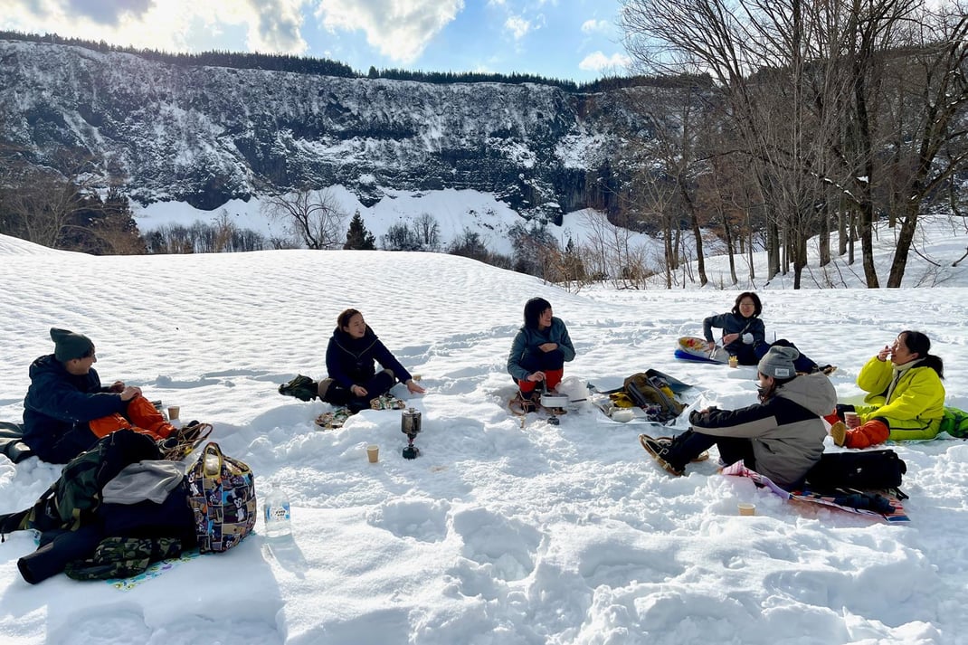 雪の森のカフェタイム
