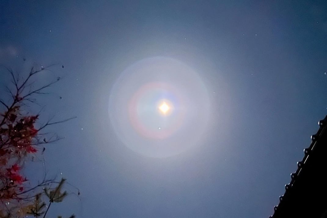 月夜の空気の澄んだ空