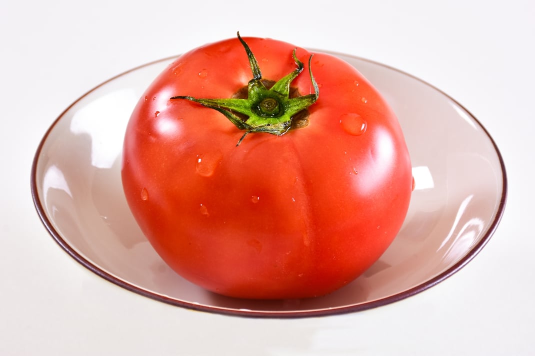 8月に食べたいトマト｜体の熱を冷まし潤いを与える薬膳の知恵と簡単レシピ
