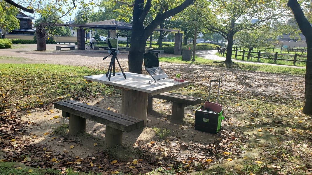 三重県松阪市鈴の森公園　オンライン笑いヨガ