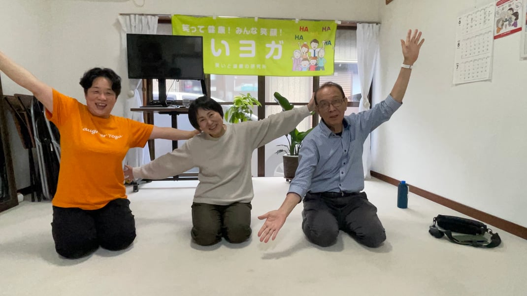 三重県松阪市みえ松阪笑いヨガくらぶ