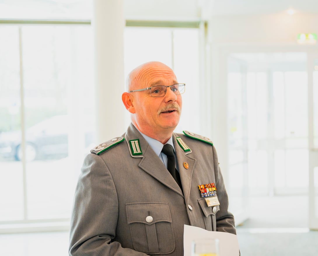 Landesvorsitzenden Lutz Meier des Landesverbandes West