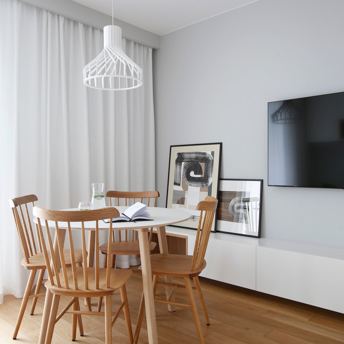 kącik jadalniany, nowoczesny salon 