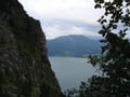 Die Erfüllung eines Traumes beginnt, frühmorgens Einstieg Hans-Hernler-Steig mit Blick auf Traunsee