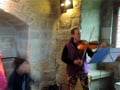 visite en musique, Ingrid Sparbier, conférencière au château comtal de Carcassonne