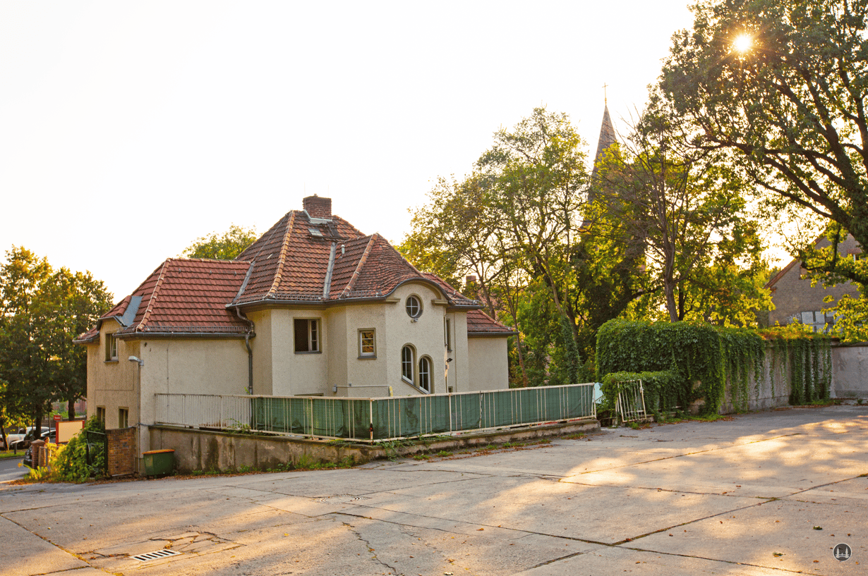 Aufenthaltsgebäude.