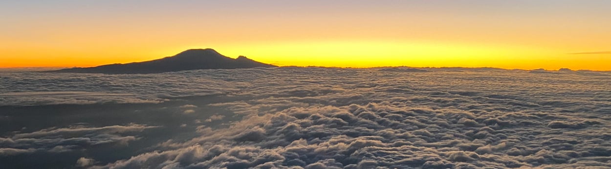 Reise-Infos zur Besteigung des Kilimanjaro und des Mount Meru - Zelt-Trekking - Lodge-Trekking - Höhen-Akklimatisation