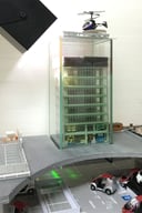 採光型太陽光発電Holo-Windowのデモ用ビル／ミニチュア