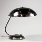 Bordslampa design och tillverkning Helo.