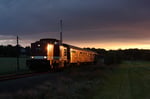Erst recht eine interessante Himmelsstimmung herrschte am Abend des 26. Juni 2016, als 112 703-4 mit dem 1. Bergstadtexpress zwischen Zug und Berthelsdorf unterwegs war. Foto: Markus Bergelt