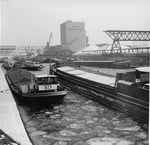 Der strenge Winter 1962/1963 im Rheinhafen Basel (Hafenbecken 2)