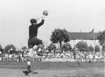FCB-Torhüter Paul Wechlin während eines Spiels auf dem Landhof 1944-1945 / 2