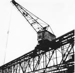 Der grosse und markante Kran (Tragkraft 5000 kg) der Rheinischen Kohlenumschlags AG im Hafenbecken 1 im Jahre 1960