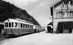 Die «modernere» Waldenburger-Bahn ungefähr 1955,  Postkarte: Photo Müller, Waldenburg