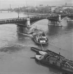 Schiffs-Havarie der «TS Padella» an der Johanniterbrücke am 20.Oktober 1960, Foto: Hans Bertolf & Franz Bachmann