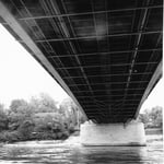 Ein interessanter Blick unter die St.Albanbrücke gegen die Solitude, 1960