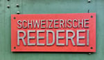 Das Firmen-Schild «SCHWEIZERISCHE REEDEREI«  der Rheinhafen-Dampflokomotive im Locorama in Romanshorn, Oktober 2021