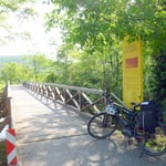 Die Brücke vom Rizana Fluß 
