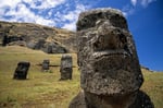 Moais am Vulkan Rano Raraku, Osterinsel, Chile