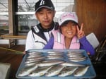 ８月１６日　ボート釣りで山内親子　キス２２㎝を頭に２２匹