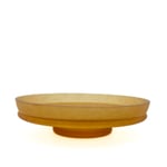 Maisgelbe Schale, sog. Trifoliarrand auf eingeblasenem Fuß. Gehört wohl als liturgische Gerätschaft mit der Kanne Nr. 806 zusammen.  3.-4. Jh.n.Chr.  Fundort: Libanon  Inv. Nr. ß 738 b  Durchmesser ca 255 mm, Höhe ca 65 mm  Gefäß Nr. 807