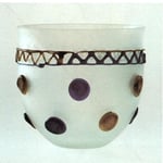 Nuppenbcher aus leicht grünlichem Glas. Zwei Reihen braun-blaue Nuppen.  4. Jh.n.Chr.  Musée des Antiquités nationales, St-Germainen-Laye  Inv. Nr. AN 1620  Fundort: Friedhof de Brény (Aisne), Grab Nr. 1620  Höhe ca 65 mm  Gefäß Nr. 411