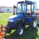 ecopard Kommunaltraktor mit Kommunalreifen und Kabine