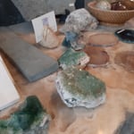 鉱物や化石はかなりお値打ちで掘り出し物もあるかも