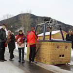 Der Korb ist runter vom Anhänger ...