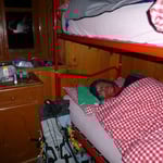 Alexander hat es sich schon gemütlich gemachgt ...