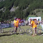 Die Radbegleiter blockieren schon den Startbereich ...