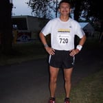 Kurz vor dem Start - Alexander startet für seinen Lauf-Verein "Dresdner Durchläufer". Dieses Foto wurde mit einer anderen Kamera mit Blitzlicht aufgenommen!