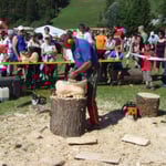 Schnitzer bei der Arbeit ...