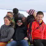 Alle draufsetzen und Luft aus dem Ballon im Sack lassen ...