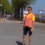 Zuerst musste die Strecke mit Warnband versehen werden ...