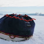 So rieseig wirkt nun der Sack neben dem kleinen Kirchlein ...