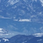 Die Spiegelung der Berge im See ...