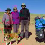 Das Hirtenpaar freut sich über den kurzen Schwatz.