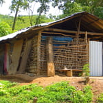 Kein Kuhstall, hier wohnen Menschen. Es gibt grosse Einkommensunterschiede.