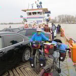 Auf der Fähre über die Donau nach Galati.